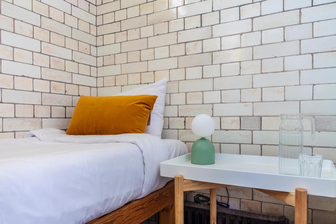 Lotus Guesthouse In Jamyang Buddhist Center * Londra