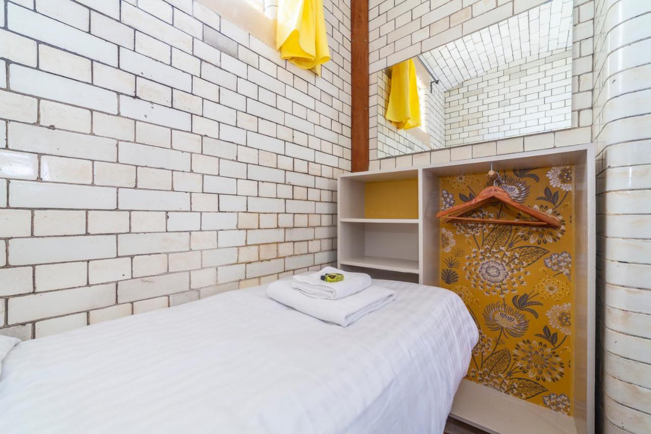 Lotus Guesthouse In Jamyang Buddhist Center * Londra