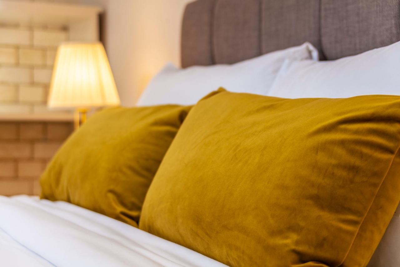 Lotus Guesthouse In Jamyang Buddhist Center Londra